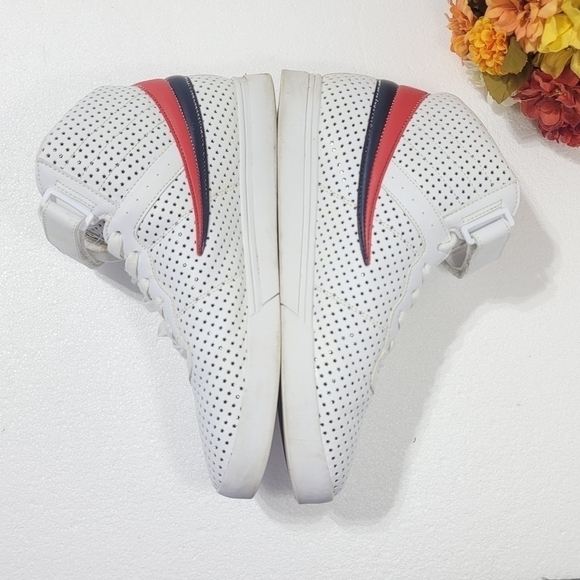 FILA MEN'S WHITE SNEAKERS SZ.11 - Picture 4 of 8